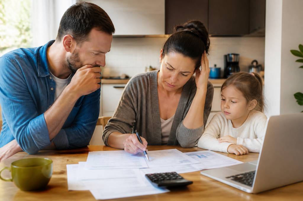 Exemple budget famille 3 personnes : combien prévoir chaque mois ?